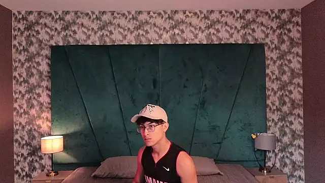 Aaron Eze online show from March 19, 2026, 11:54 am