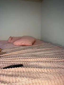 Snapshot of solmartins chatting on March 4, 2026, 12:40 am solmartins online show from March 4, 2026, 12:40 am