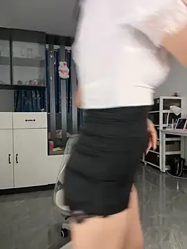 littlesluttycat online show from April 1, 2026, 3:20 pm