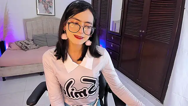 Snapshot of Noah_Cherry chatting on November 7, 2025, 5:56 am Noah Cherry online show from November 7, 2025, 5:56 am