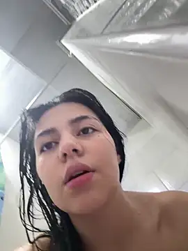 Snapshot of Midori_rosse chatting on April 26, 2026, 9:01 pm Midori rosse online show from April 26, 2026, 9:01 pm