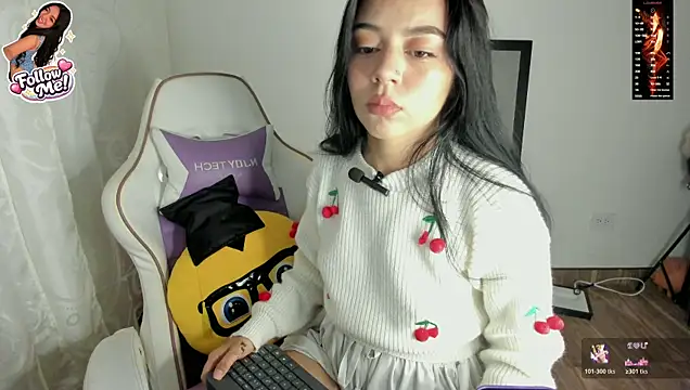 Snapshot of Midori_rosse chatting on May 25, 2026, 12:21 am Midori rosse online show from May 25, 2026, 12:21 am
