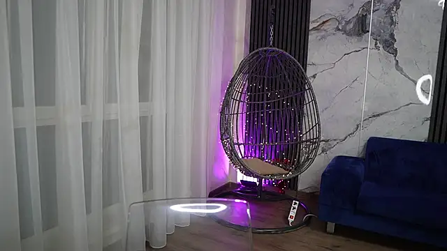 SpicyMaple  online show from November 25, 2025, 8:42 pm