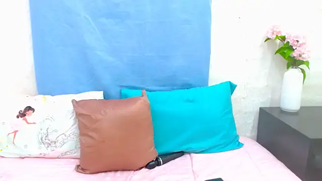 DaisyGirlxx online show from February 24, 2026, 8:48 am