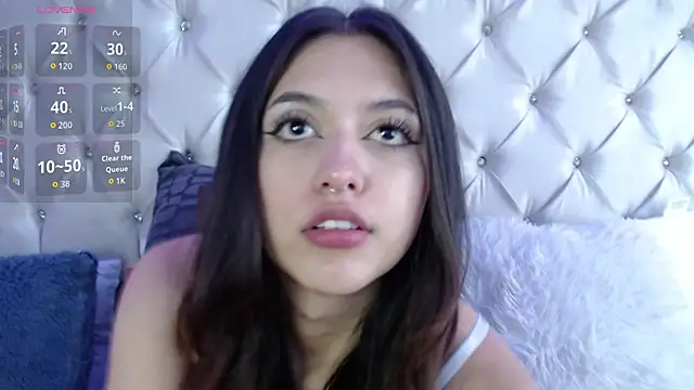 Miss dakota26 online show from November 24, 2025, 8:09 pm