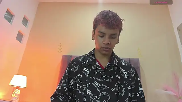 Snapshot of Xavier_Fox___ chatting on February 16, 2026, 8:18 pm Xavier Fox online show from February 16, 2026, 8:18 pm