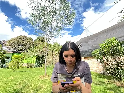 moon2 1  online show from November 17, 2025, 7:29 pm