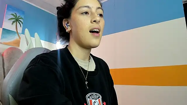 moon winy online show from November 2, 2025, 12:21 pm