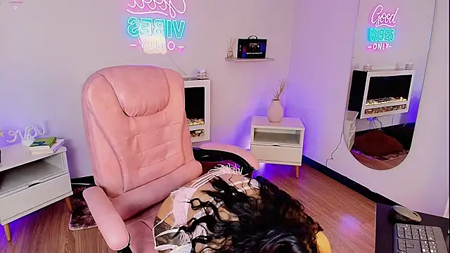 Miss koko  online show from February 22, 2026, 3:09 am