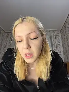 AlexandraXKitty online show from March 3, 2026, 9:22 pm