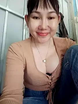 Snapshot of Ana-love2025 chatting on October 27, 2025, 2:12 am Ana-love2025 online show from October 27, 2025, 2:12 am