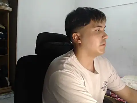 CuteAlexBoy online show from February 23, 2026, 9:48 pm