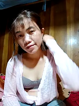 Snapshot of omai-ngot chatting on October 17, 2025, 1:02 pm omai-ngot online show from October 17, 2025, 1:02 pm