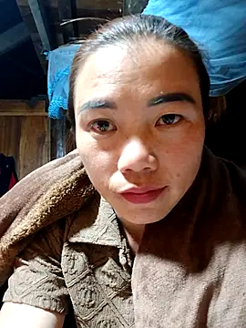 Snapshot of omai-ngot chatting on November 26, 2025, 1:33 pm omai-ngot online show from November 26, 2025, 1:33 pm