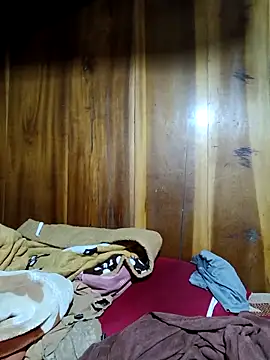 Snapshot of omai-ngot chatting on October 18, 2025, 1:24 pm omai-ngot online show from October 18, 2025, 1:24 pm