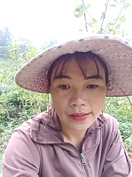 Snapshot of omai-ngot chatting on October 30, 2025, 12:53 am omai-ngot online show from October 30, 2025, 12:53 am