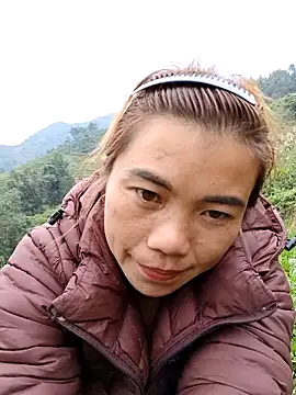 Snapshot of omai-ngot chatting on November 24, 2025, 2:22 am omai-ngot online show from November 24, 2025, 2:22 am