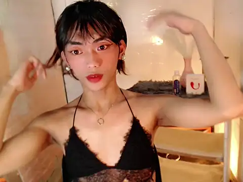 HaileyPresly online show from April 16, 2026, 2:29 pm