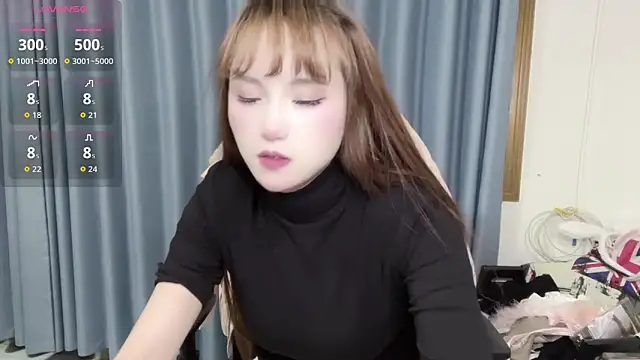 Momo-999 online show from January 8, 2026, 8:04 pm