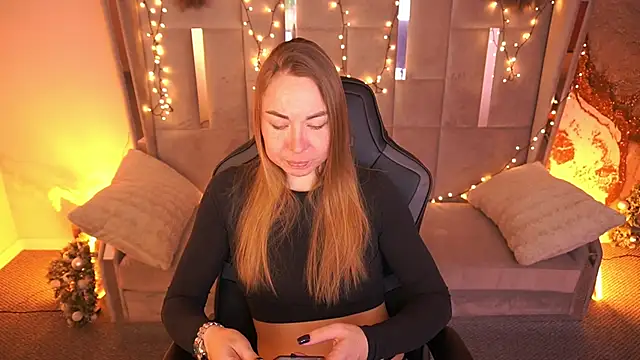 VixenMuse online show from February 23, 2026, 8:20 pm