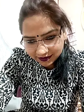 Snapshot of Vanshika1432 chatting on December 1, 2025, 11:55 am Vanshika1432 online show from December 1, 2025, 11:55 am