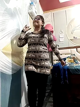 Snapshot of Vanshika1432 chatting on November 12, 2025, 7:01 am Vanshika1432 online show from November 12, 2025, 7:01 am