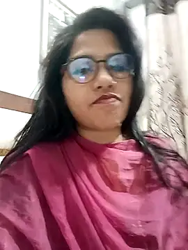 Snapshot of Vanshika1432 chatting on October 28, 2025, 5:18 am Vanshika1432 online show from October 28, 2025, 5:18 am