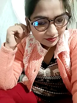 Vanshika1432 online show from December 18, 2025, 5:12 am