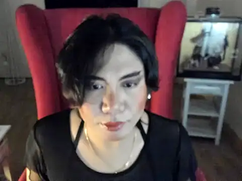 GoldenTs69 online show from November 10, 2025, 12:43 pm