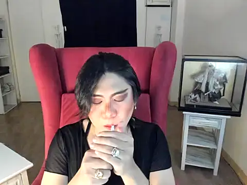 GoldenTs69 online show from December 1, 2025, 9:43 am