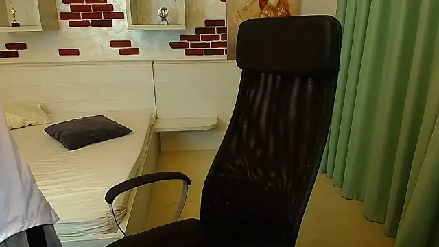 BradyFlint online show from October 27, 2025, 5:30 am