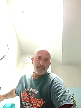 Ptitcouic online show from October 19, 2025, 8:28 am