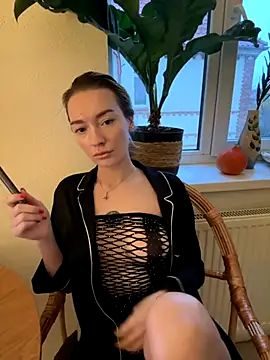 versediamond online show from November 9, 2025, 2:21 pm