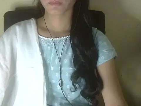 Shezi N online show from November 17, 2025, 2:32 pm