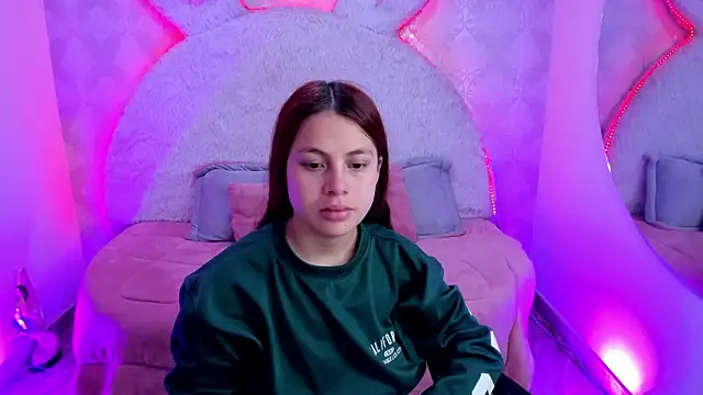 Snapshot of valentina_clk chatting on February 11, 2026, 1:00 pm valentina clk online show from February 11, 2026, 1:00 pm