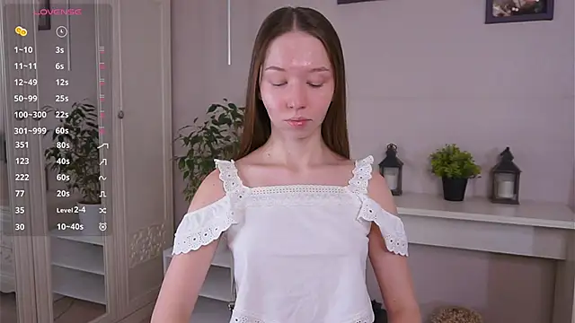 Snapshot of MayaHjelm chatting on November 14, 2025, 6:17 am MayaHjelm online show from November 14, 2025, 6:17 am