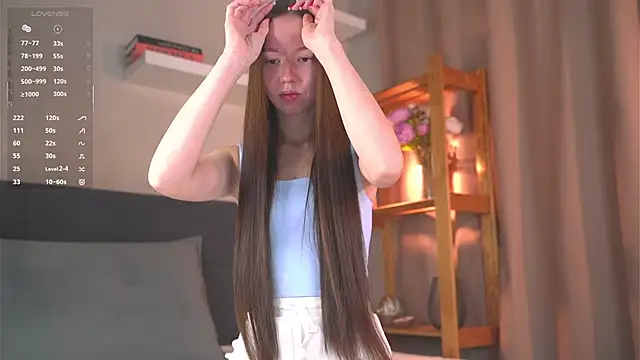 Snapshot of MayaHjelm chatting on October 27, 2025, 4:57 am MayaHjelm online show from October 27, 2025, 4:57 am