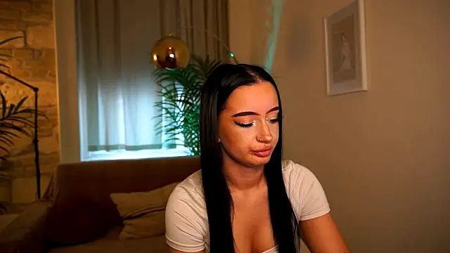  blackpearlll online show from March 19, 2026, 4:07 pm