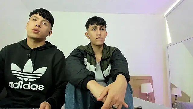 hoot booys  online show from February 15, 2026, 7:57 pm