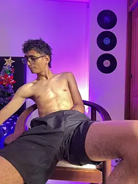 gsusss feet online show from November 26, 2025, 5:57 pm