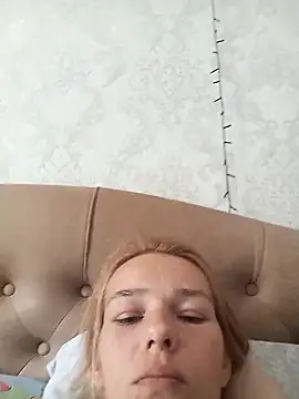 Coare Cindy online show from May 3, 2026, 9:03 am