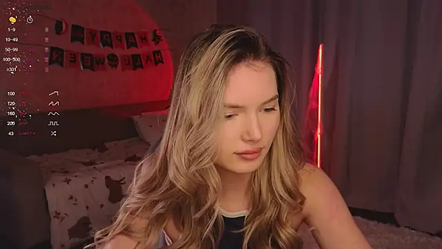 EvelynSin online show from October 24, 2025, 11:09 am