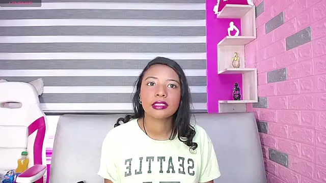 Zoe Rider online show from November 30, 2025, 12:39 pm