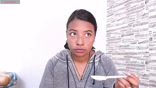 Zoe Rider online show from November 27, 2025, 12:27 pm