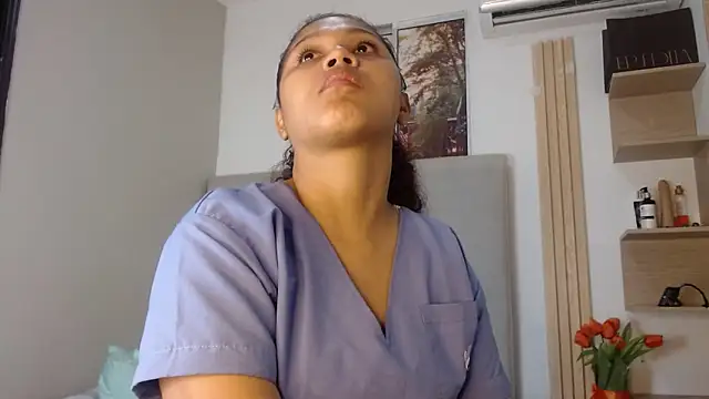 miel alisha online show from March 25, 2026, 12:15 pm