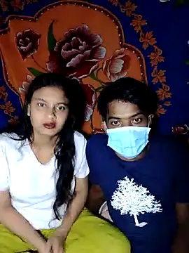 Snapshot of sexylive1100 chatting on November 17, 2025, 3:27 pm sexylive1100 online show from November 17, 2025, 3:27 pm