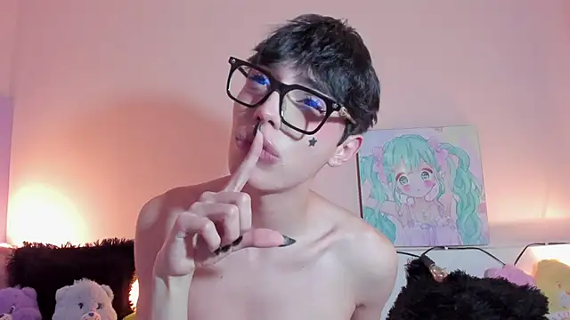 Snapshot of Strawberry_Kitty_ chatting on February 16, 2026, 4:27 pm Strawberry Kitty online show from February 16, 2026, 4:27 pm