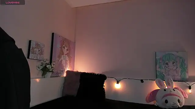 Snapshot of Strawberry_Kitty_ chatting on February 27, 2026, 4:45 am Strawberry Kitty online show from February 27, 2026, 4:45 am