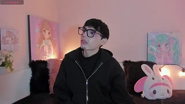 Snapshot of Strawberry_Kitty_ chatting on February 6, 2026, 3:46 am Strawberry Kitty online show from February 6, 2026, 3:46 am