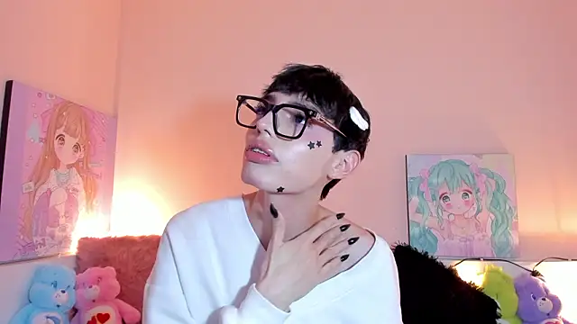 Snapshot of Strawberry_Kitty_ chatting on February 9, 2026, 1:42 pm Strawberry Kitty online show from February 9, 2026, 1:42 pm